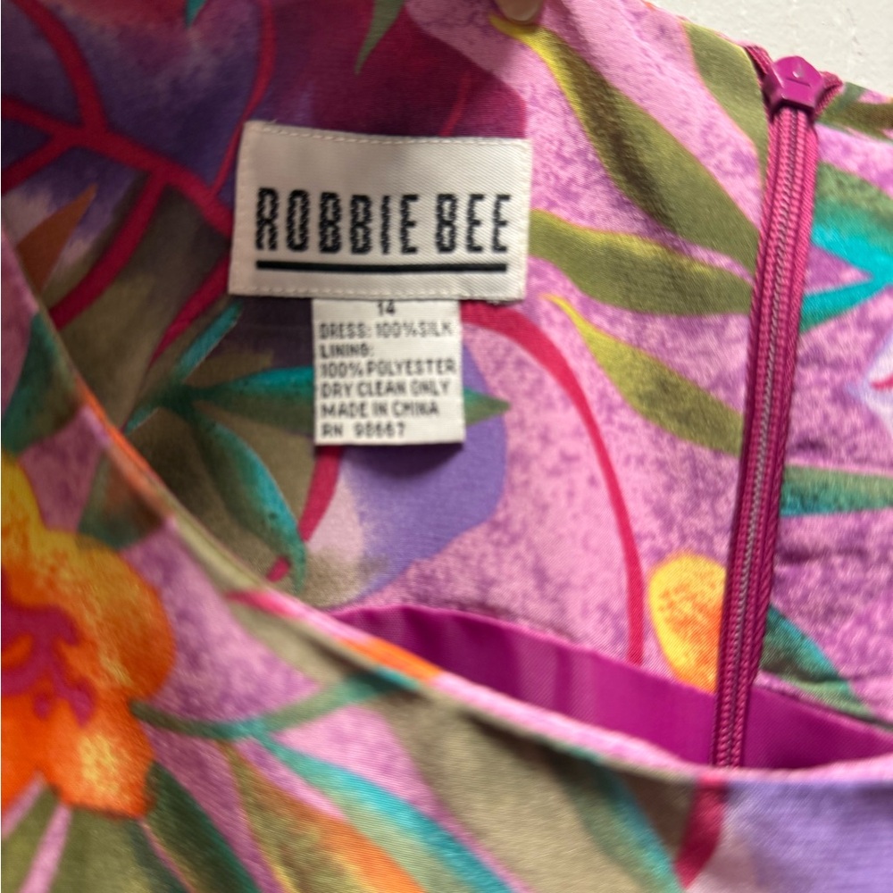 Robbie Bee Purple and Pink Floral Dress 100% Silk - Picture 3 of 8
